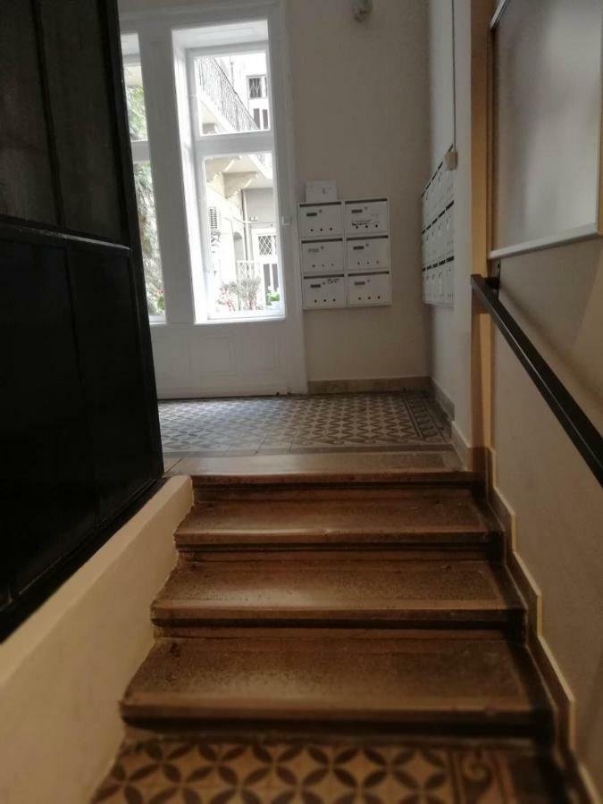 Good Luck Apartamento Budapeste Exterior foto